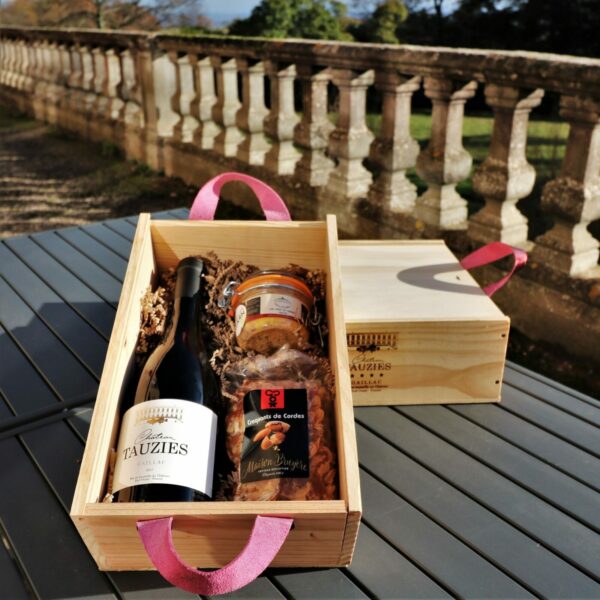 coffret gourmand vin rouge fois gras et croquants de cordes